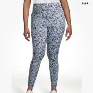 Terra and Sky Women’s Ditzy Blue Floral Pull On Jeggings 4X (28W-30W) NEW